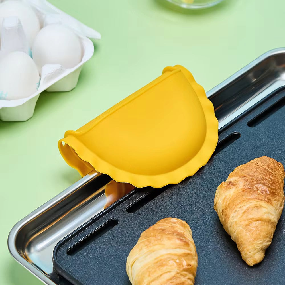 Fashion Creative Gift Handle Fried Cooking Baking Grill Anti Heat Proof Silicone Kitchen Oven Gloves